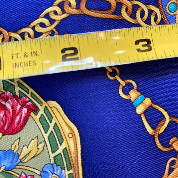 💙 GUCCI SILK SCARF AUTHENTIC - Picture 9 of 11